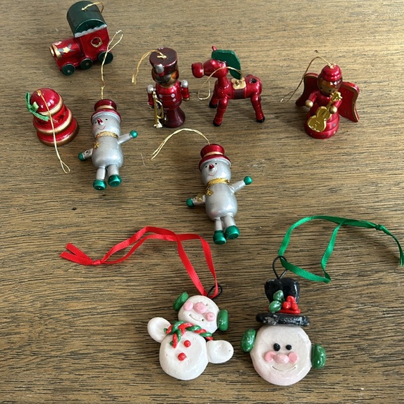 Vintage Handmade Wooden Christmas Mini Ornaments. - Picture 5 of 10
